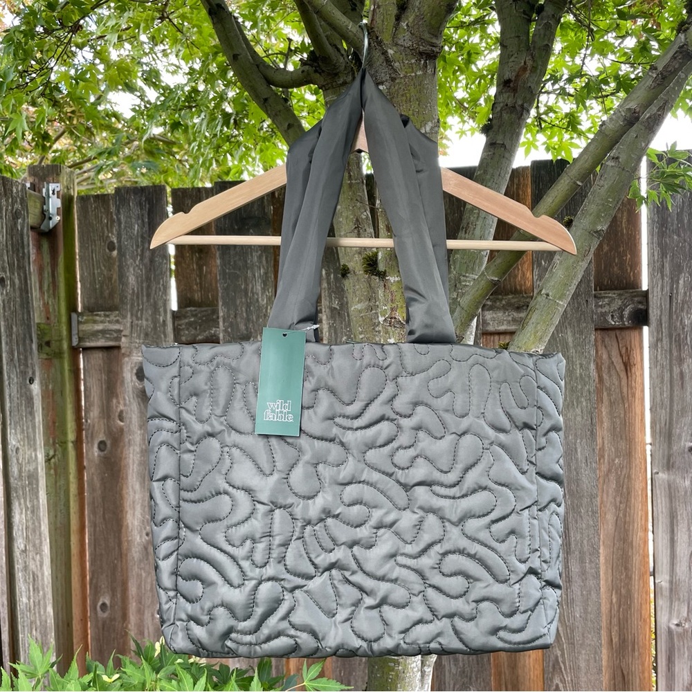 Wild Fable Green Puffy Quilted Tote Bag